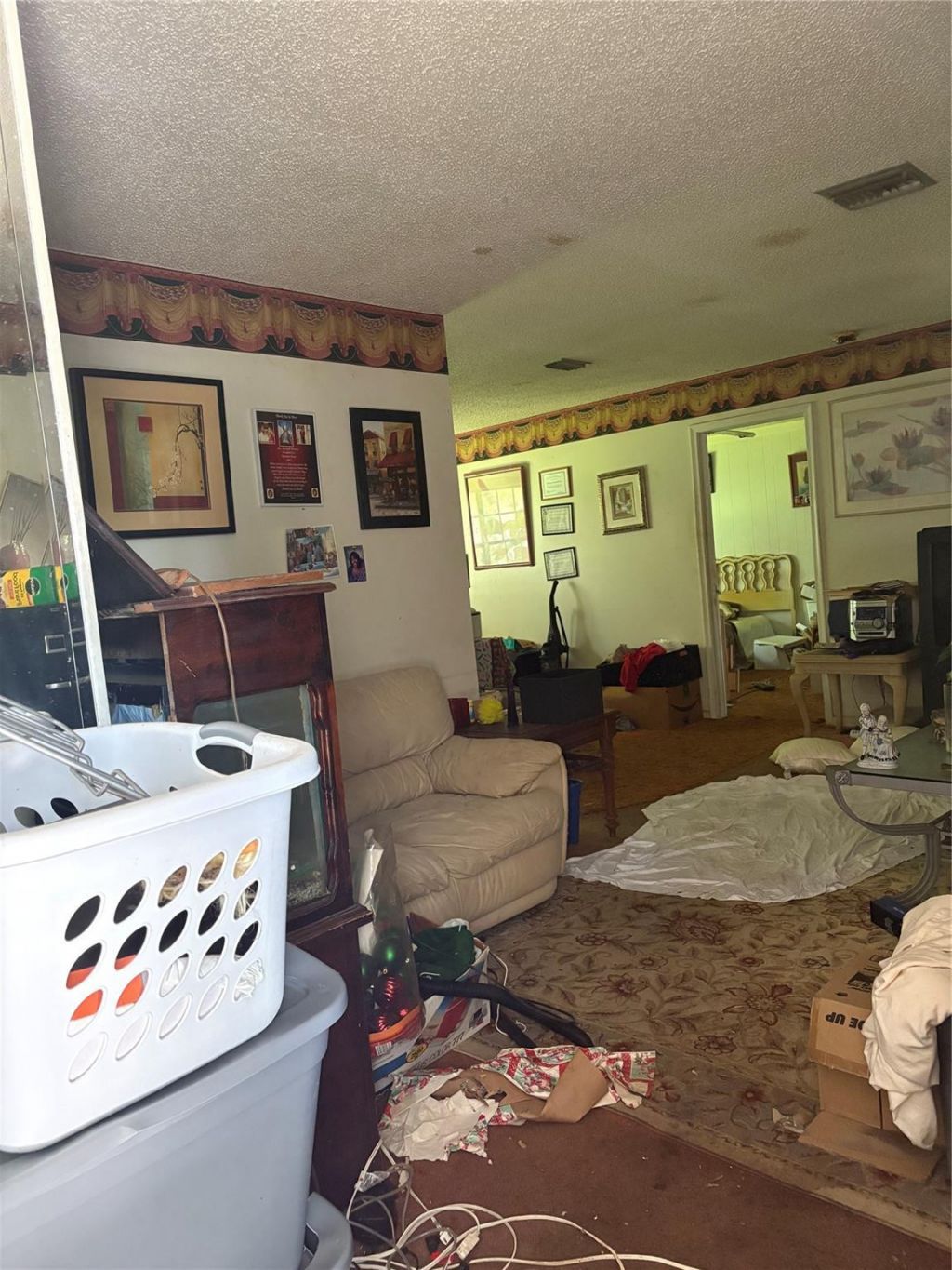 2109 Pinehurst Drive, West Palm Beach, FL 33407 Photo