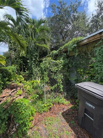 2109 Pinehurst Dr, West Palm Beach, FL 33407 Photo