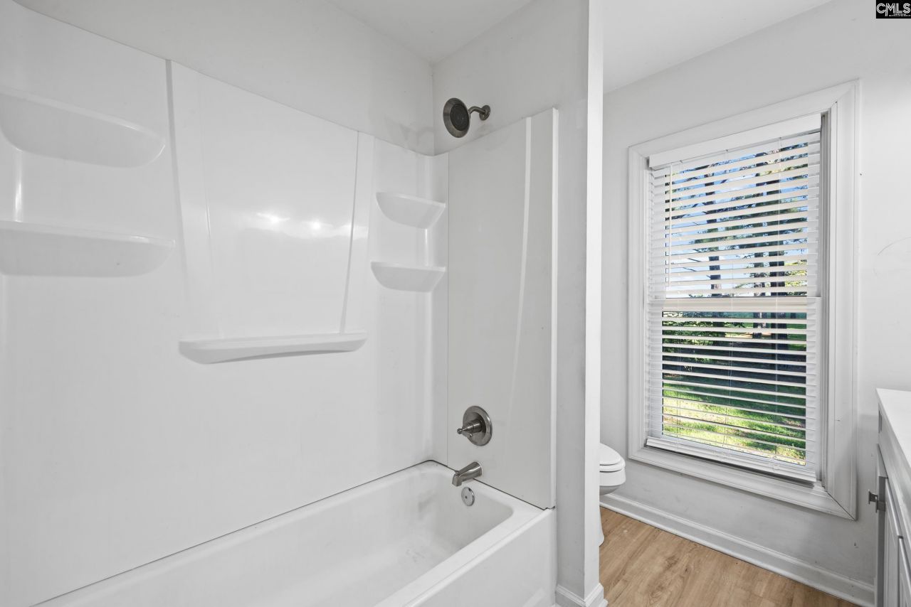 5037 Sunset Boulevard Photo 20