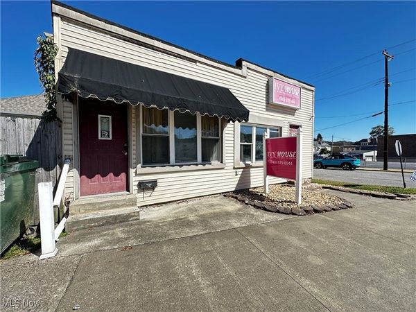 654 S Zane Highway, Martins Ferry, OH 43935