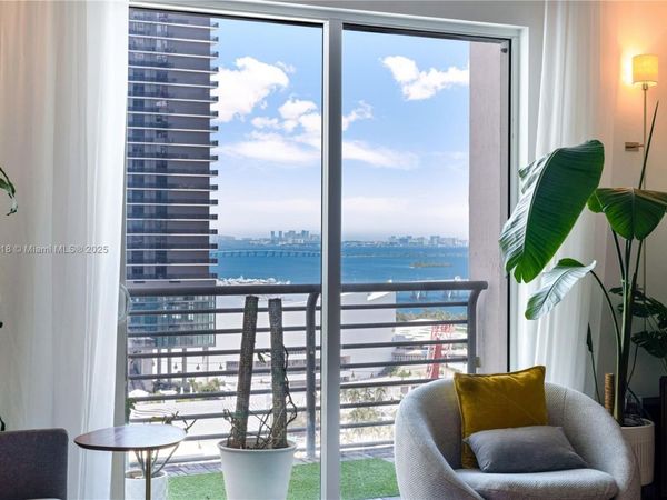 234 NE 3rd St, Unit LPH06, Miami, FL 33132