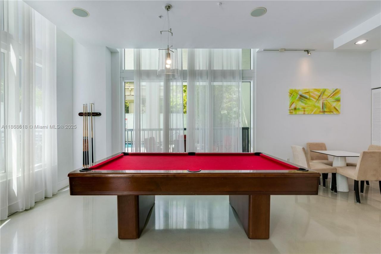 234 NE 3rd St, Unit LPH06, Miami, FL 33132 Photo