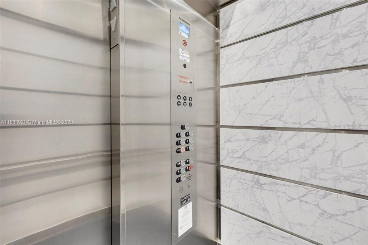 900 NE 195th Street, Unit 607, Miami, FL 33179 Photo