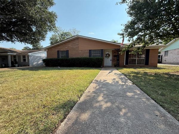 1000 Melrose Drive, Waco, TX 76710