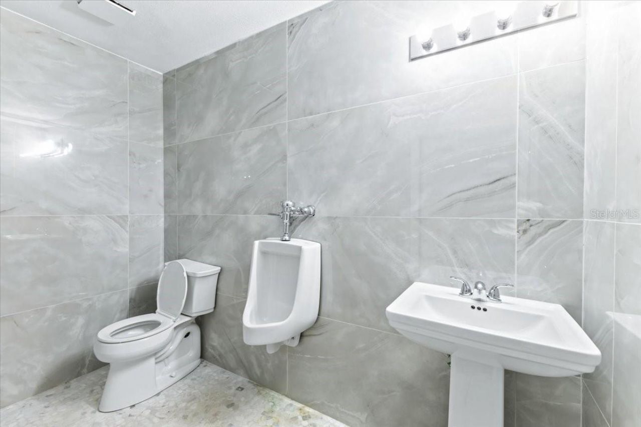 2704 49th Avenue W, Bradenton, FL 34207 Photo