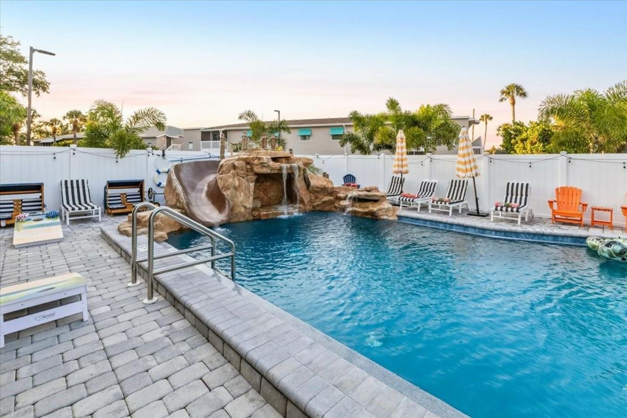 2704 49th Avenue W, Bradenton, FL 34207 Photo