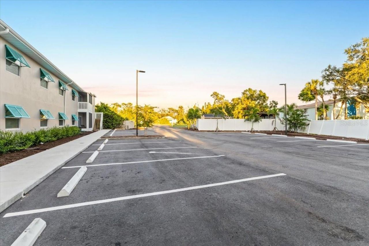 2704 49th Avenue W, Bradenton, FL 34207 Photo