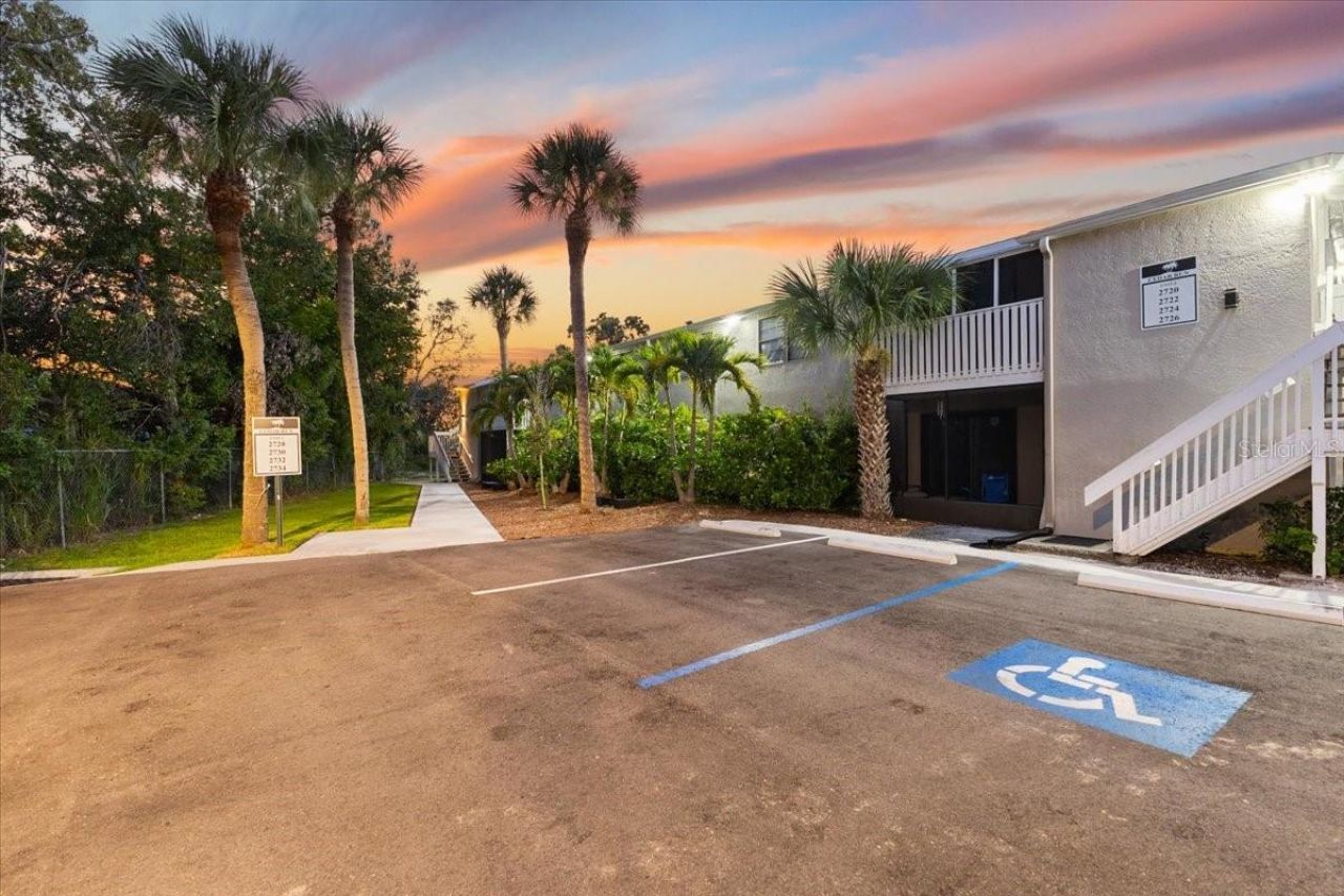 2704 49th Avenue W, Bradenton, FL 34207 Photo