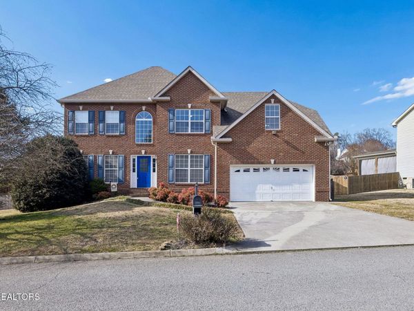 1365 Wineberry Rd, Powell, TN 37849