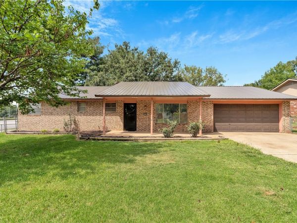 2706 Eidson Street, Springdale, AR 72762