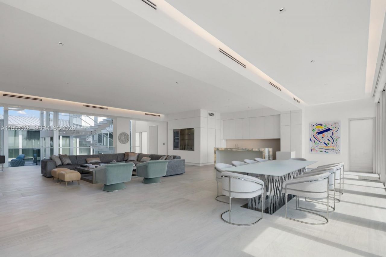 7815 Atlantic Way, Miami Beach, FL 33141 Photo