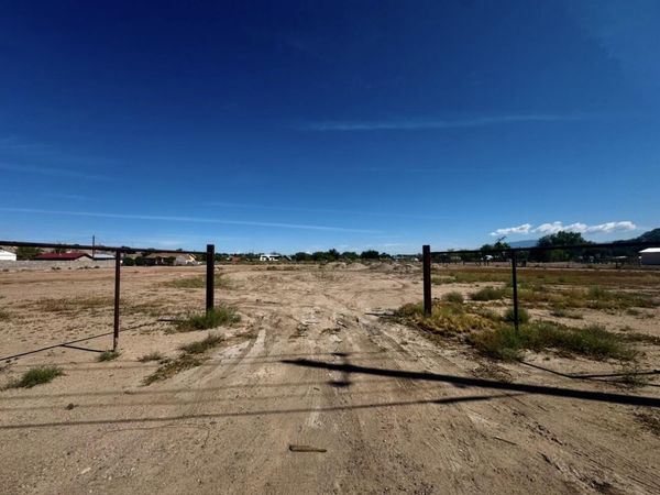 3097 Rosendo Garcia Road SW, Albuquerque, NM 87105