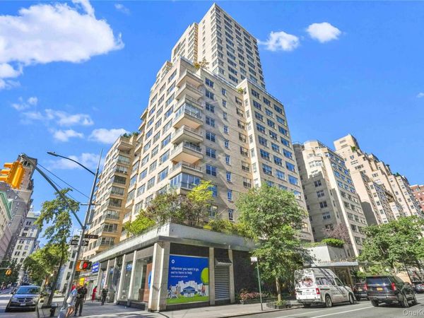 20 E 9th Street, Unit 14O, New York (Manhattan), NY 10003