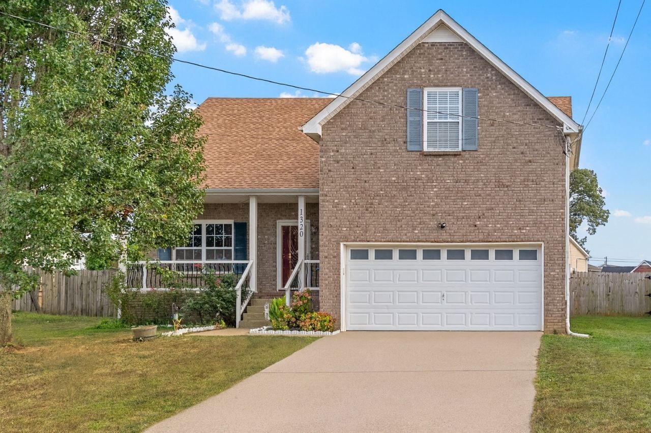 1320 Sunfield Dr, Clarksville, TN 37042 Main Photo