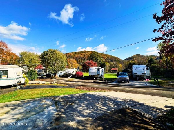 21 HIghway 73, Townsend, TN 37882