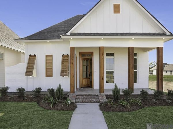 5125 Oakwater Alley, Gonzales, LA 70737