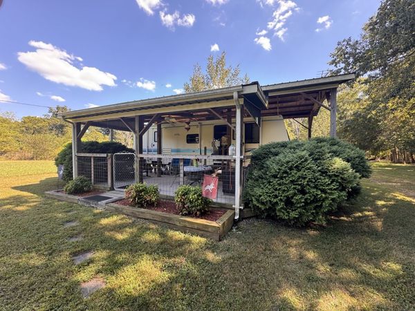 332 Deer Point Rd, Unionville, TN 37180