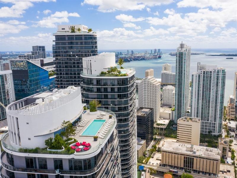 55 SW 9th Street, Unit 2210, Miami, FL 33130 Photo