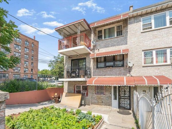 4352 Baychester Avenue, Bronx, NY 10466