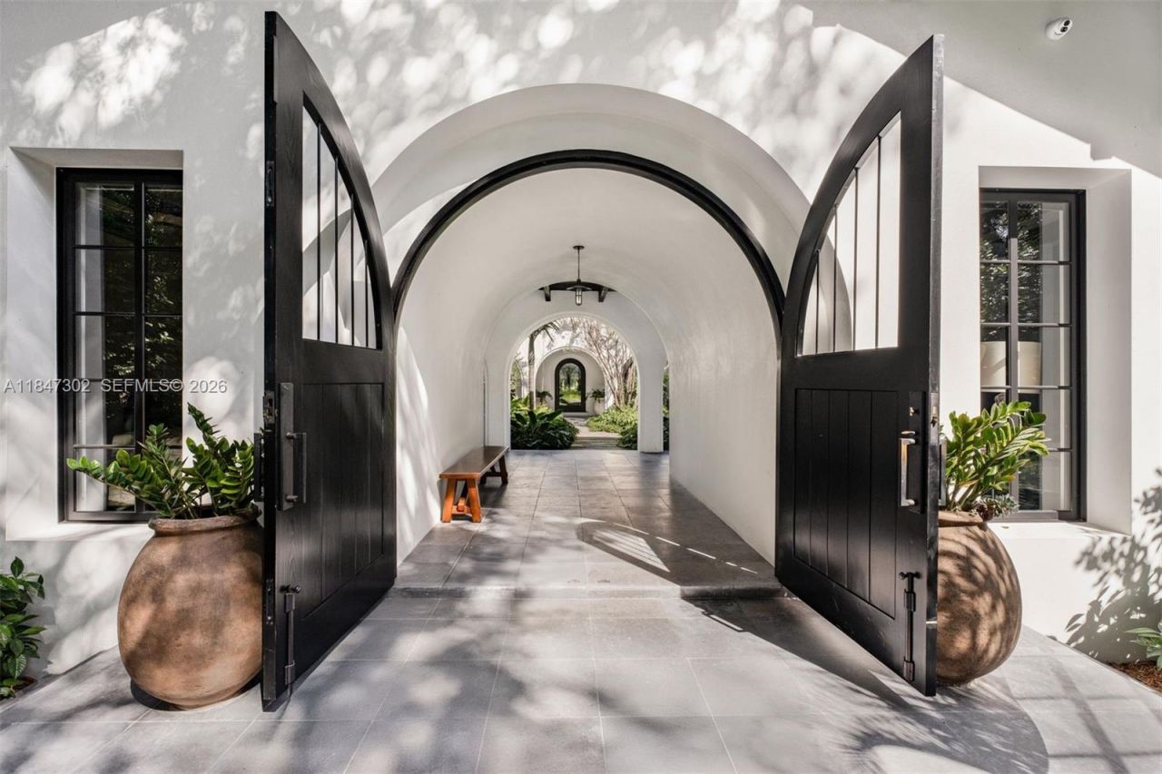 4763 SW 82nd St, Miami, FL 33143 Photo