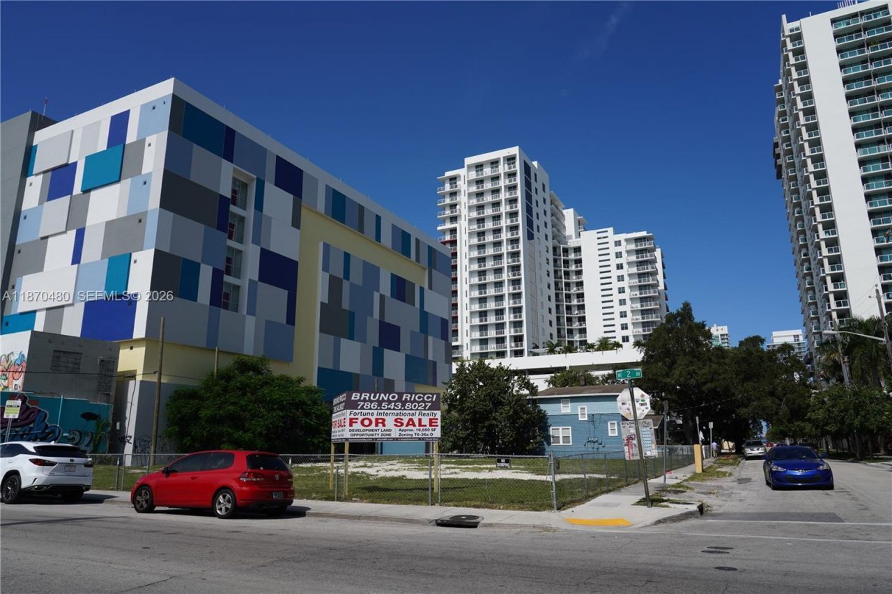 215 NE 25 Street, Miami, FL 33137 Photo