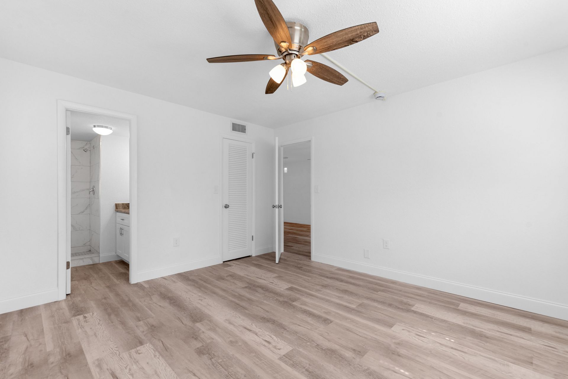 8000 Sunrise Lakes Drive E, Unit 112, Sunrise, FL 33322 Photo