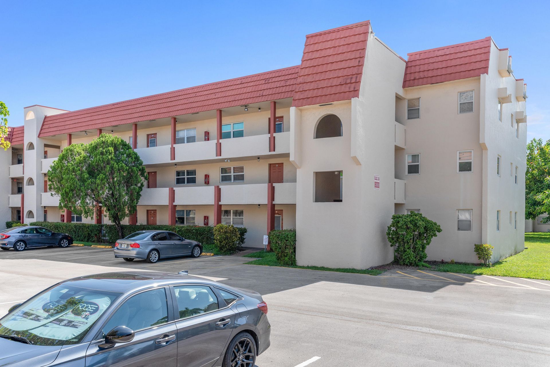 8000 Sunrise Lakes Drive E, Unit 112, Sunrise, FL 33322 Photo