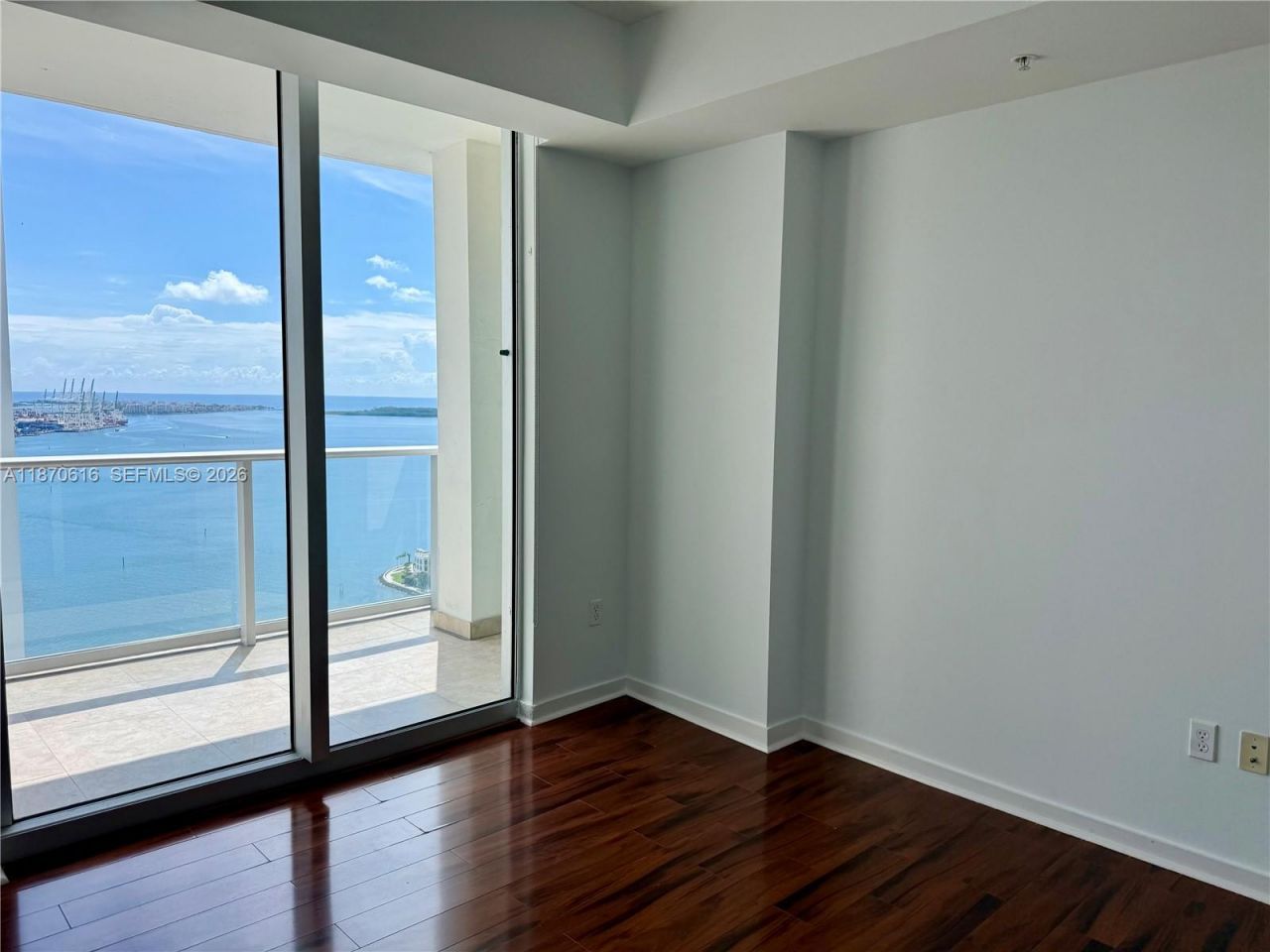 300 S Biscayne Blvd, Unit 3014, Miami, FL 33131 Photo