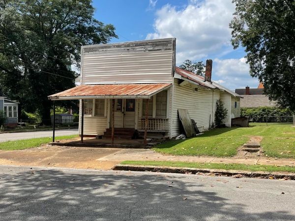 401 Annapolis Ave, Sheffield, AL 35660