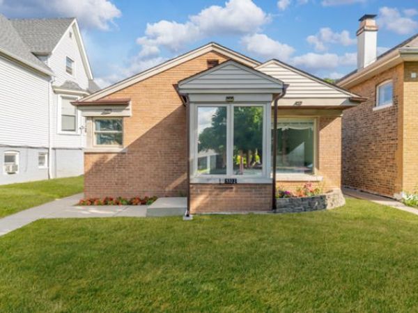 5322 W Addison Street, Chicago, IL 60641