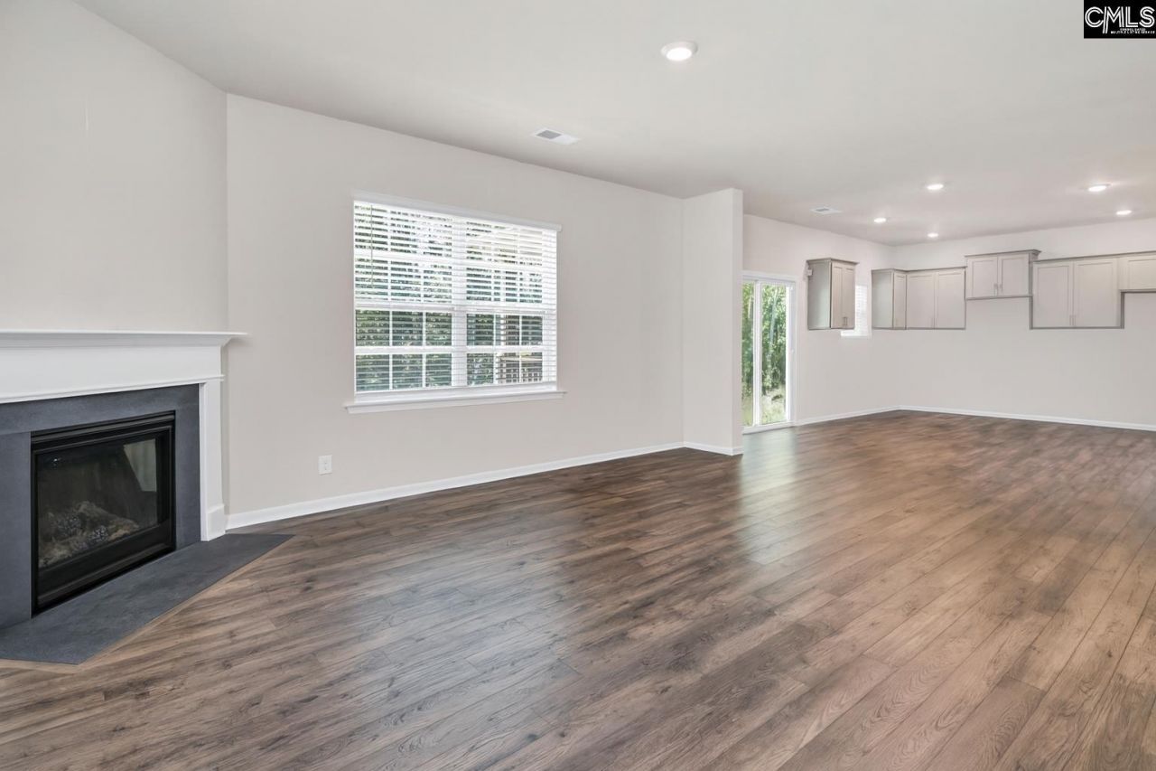 1116 Daffodil Lane Photo 4