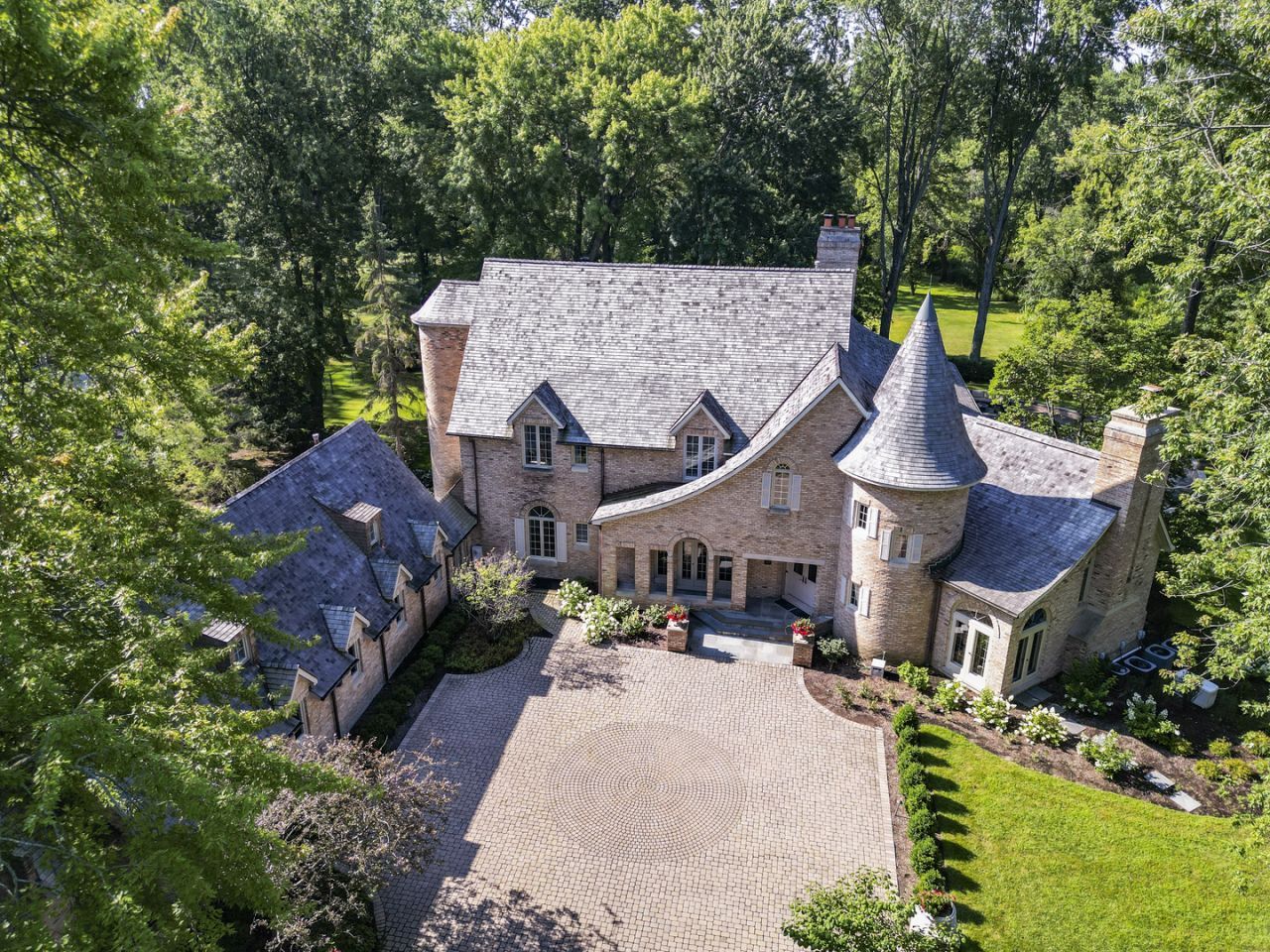 285 W Westminster Avenue, Lake Forest, IL 60045