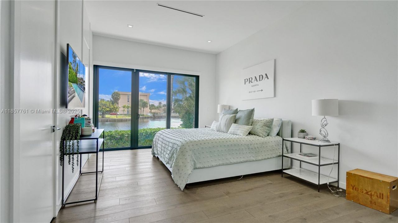 1651 Diplomat Pkwy, Hallandale Beach, FL 33009 Photo