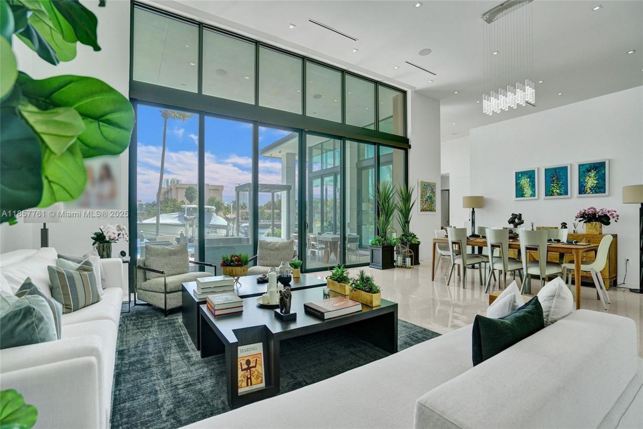 1651 Diplomat Pkwy, Hallandale Beach, FL 33009 Photo