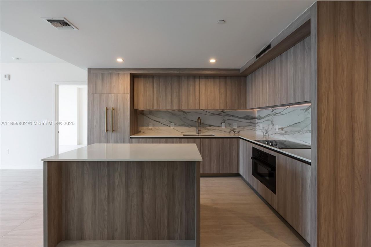 77 SE 5th St, Unit 2701, Miami, FL 33131 Photo