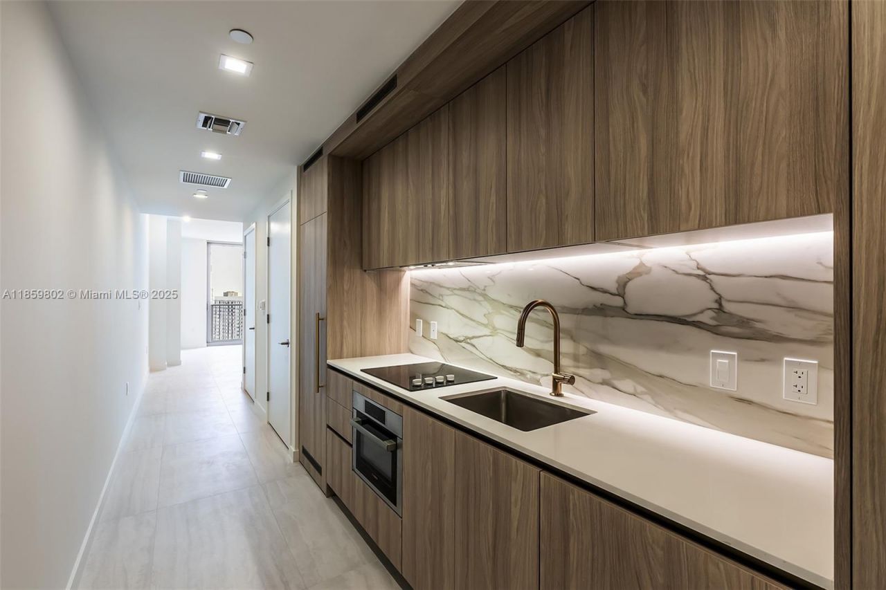 77 SE 5th St, Unit 2701, Miami, FL 33131 Photo