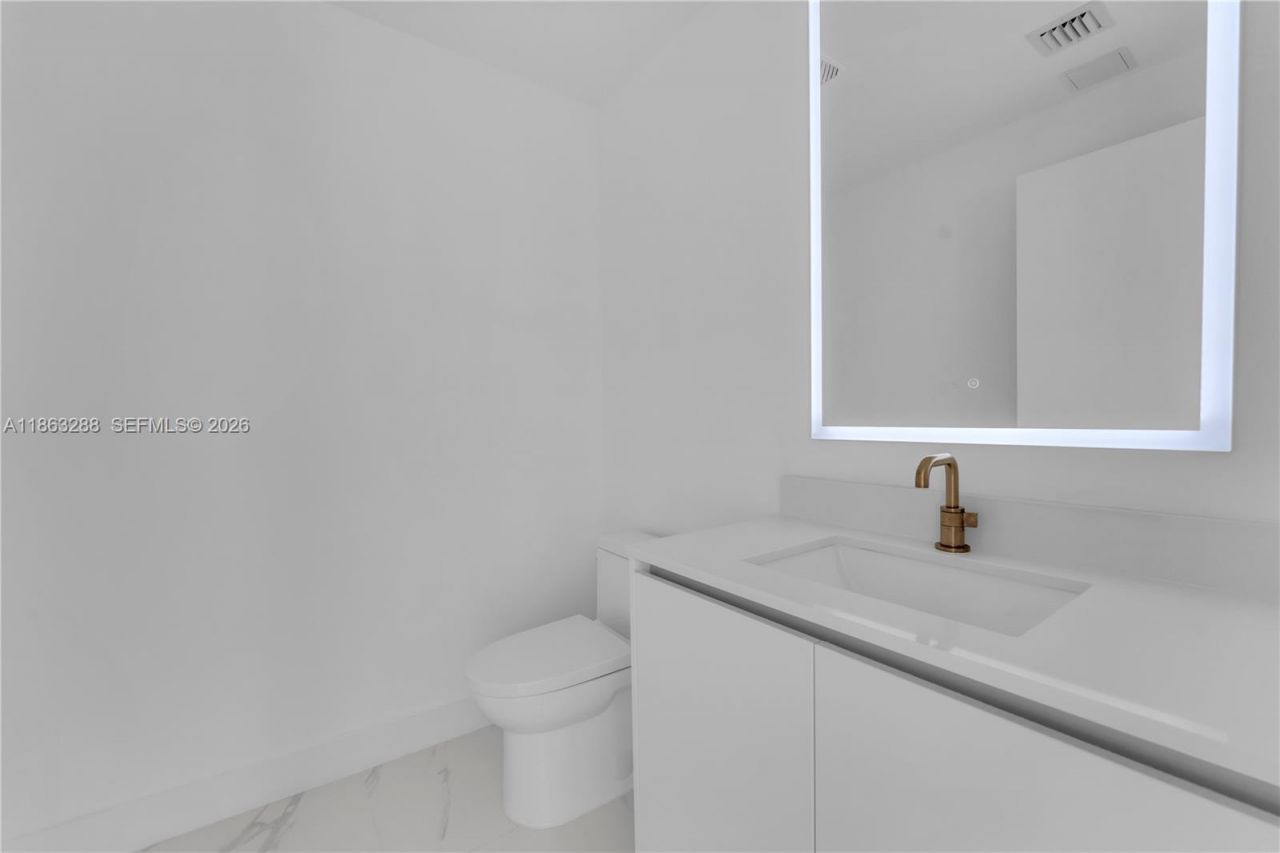 700 NE 24th Street, Unit 1407, Miami, FL 33137 Photo