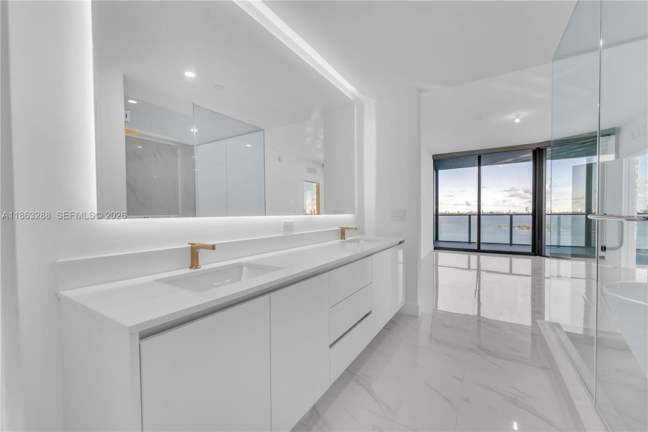 700 NE 24th Street, Unit 1407, Miami, FL 33137 Photo