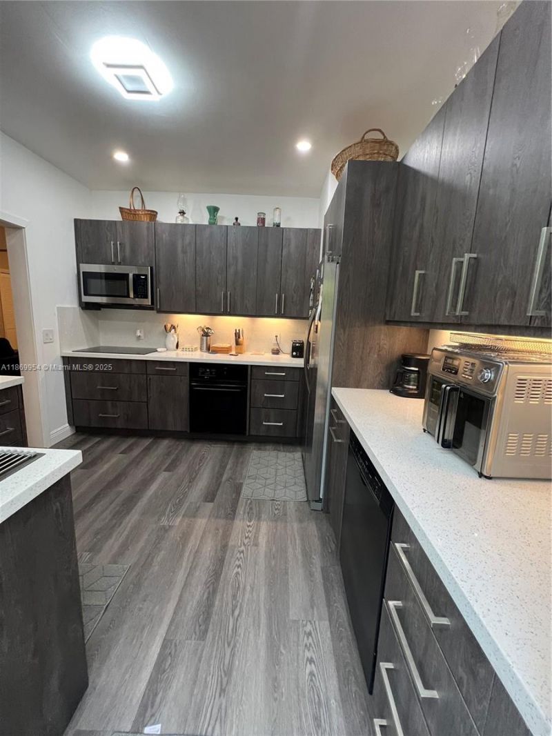 6218 SW 56th St, South Miami, FL 33155 Photo