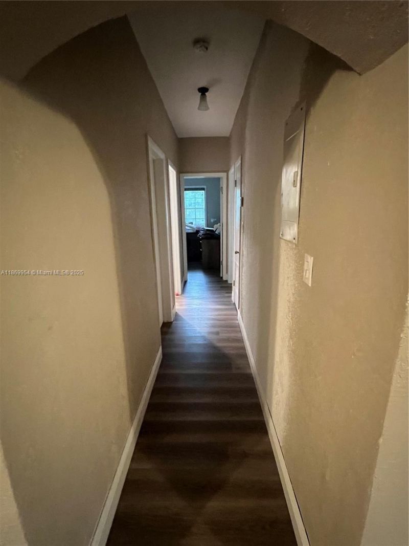 6218 SW 56th St, South Miami, FL 33155 Photo