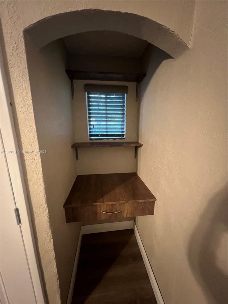 6218 SW 56th St, South Miami, FL 33155 Photo