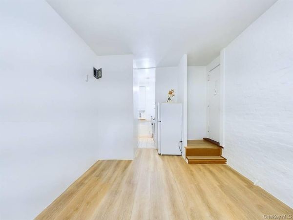 21-58 35 street, Unit 1E, Astoria, NY 11105
