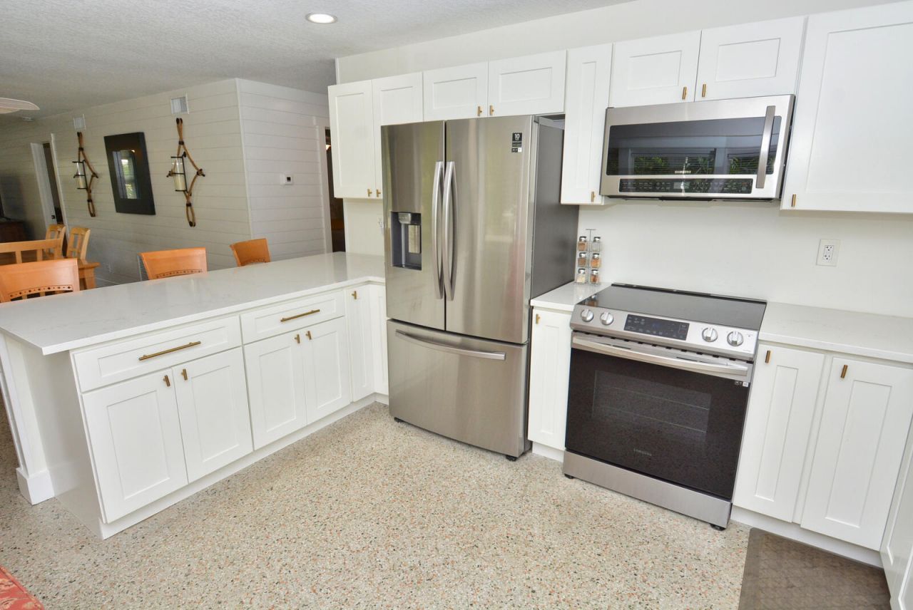 1395 NE Flora Place, Jensen Beach, FL 34957 Photo