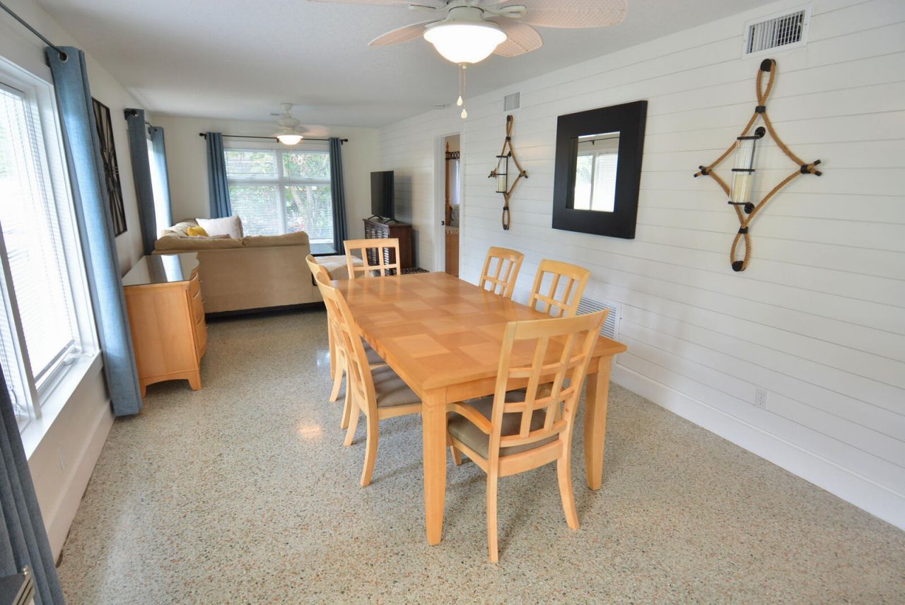 1395 NE Flora Place, Jensen Beach, FL 34957 Photo