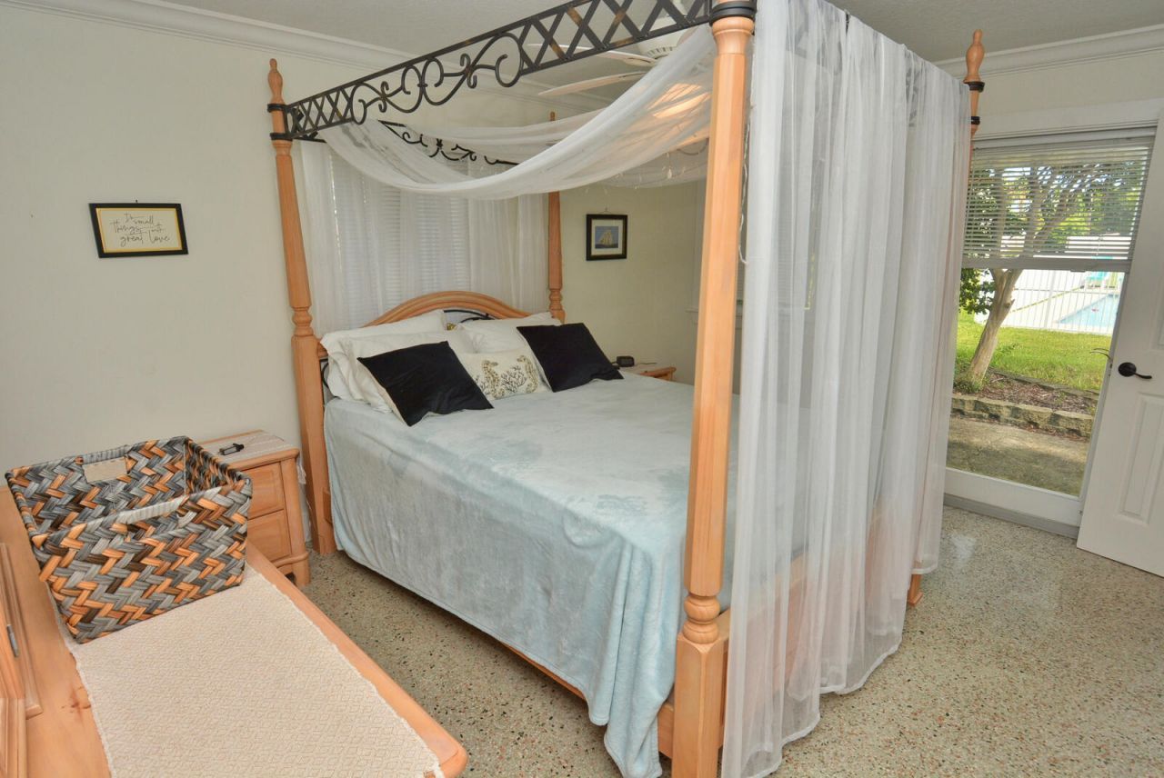 1395 NE Flora Place, Jensen Beach, FL 34957 Photo