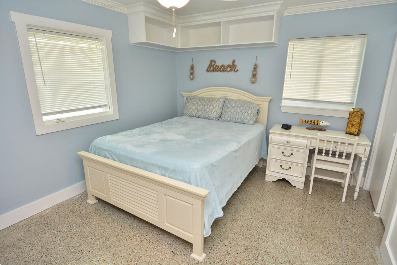 1395 NE Flora Place, Jensen Beach, FL 34957 Photo