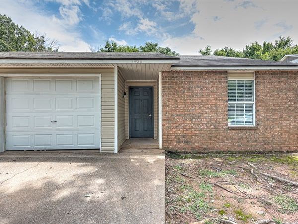 1400 N Boxley Avenue, Fayetteville, AR 72704