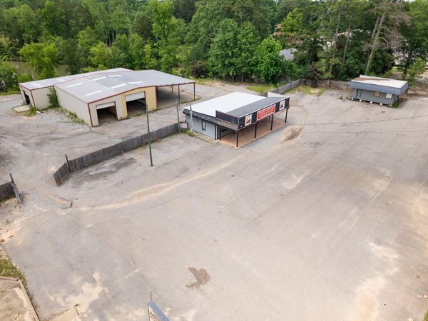 2715 Oak Grove Rd., Hattiesburg, MS 39402