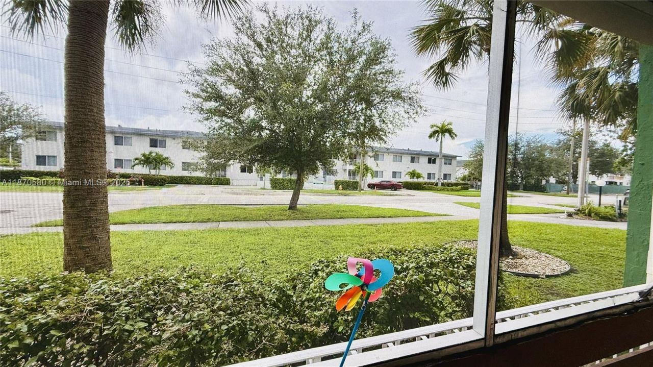 13101 Memorial Hwy, Unit 104, North Miami, FL 33161 Photo