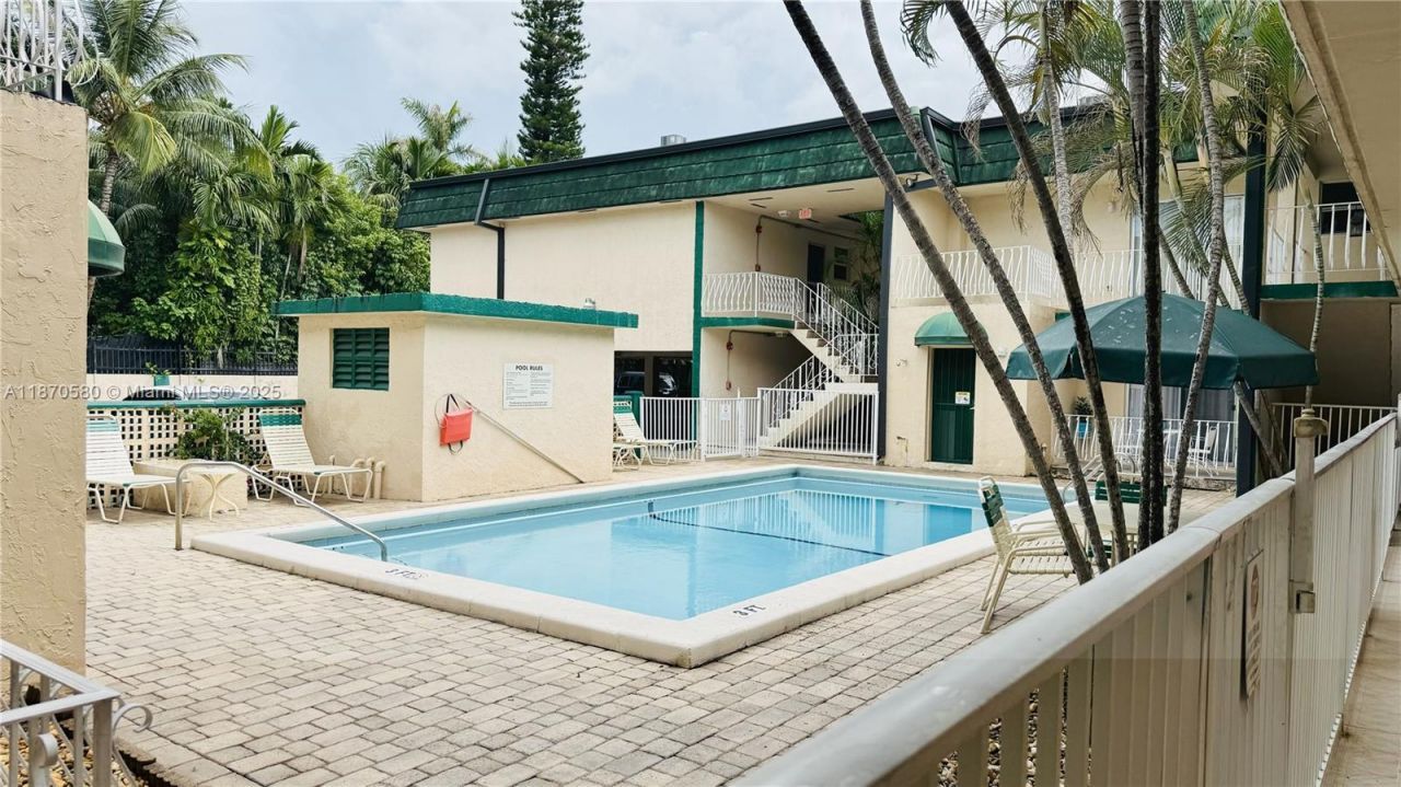 13101 Memorial Hwy, Unit 104, North Miami, FL 33161 Photo